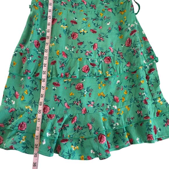 BOG Collective Lottie & Holly Green & Pink Floral Tiered Mini Dress Size Medium - Picture 5 of 6